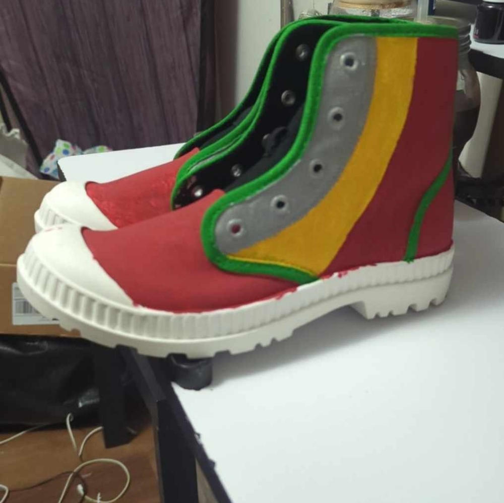Customized Shoes - Picture 4 of 4